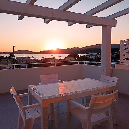 Welcomely - White Terrace - Condominio Acqualife كانّيجوني المظهر الخارجي الصورة